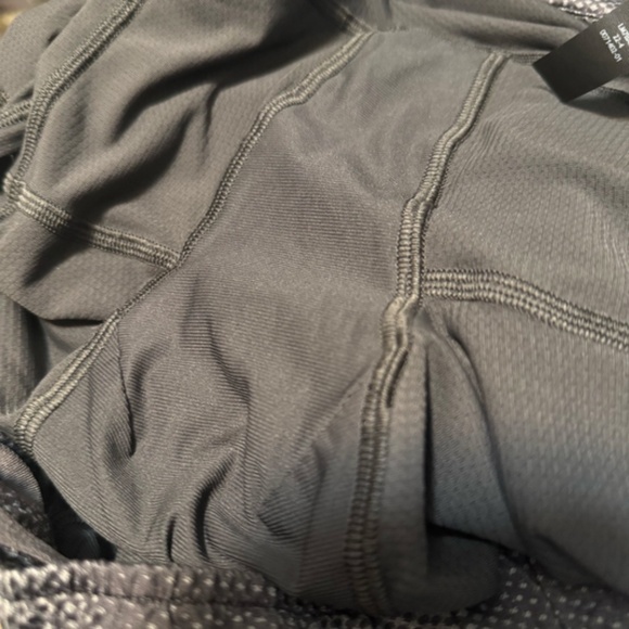 lululemon - Surge Lined Grey Pattern Running Short 6" Inseam - Mens XXL - Picture 15 of 16